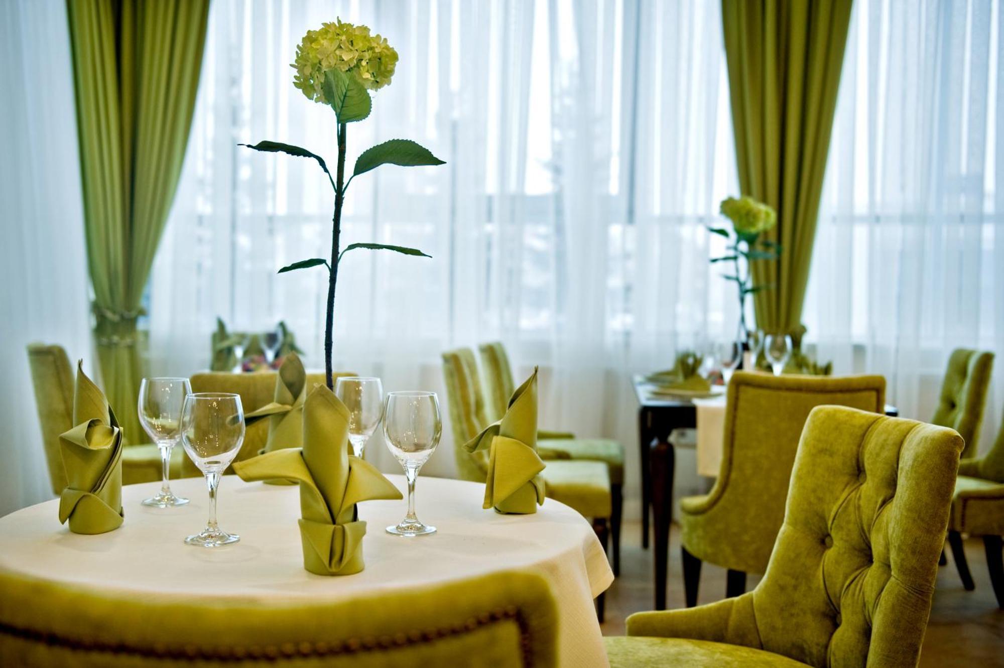 Hotel Prezydencki 3-Star Rzeszow Exterior photo